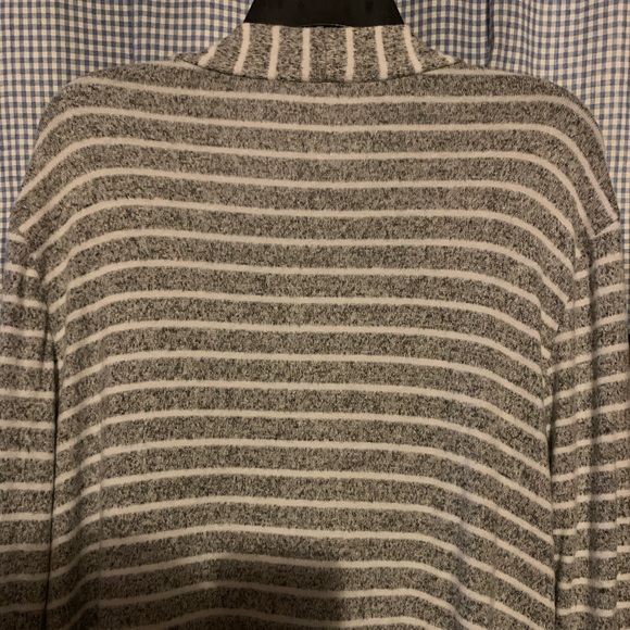 Pretty Gray and White Striped Cardigan  Size L  NWT - Picture 13 of 13